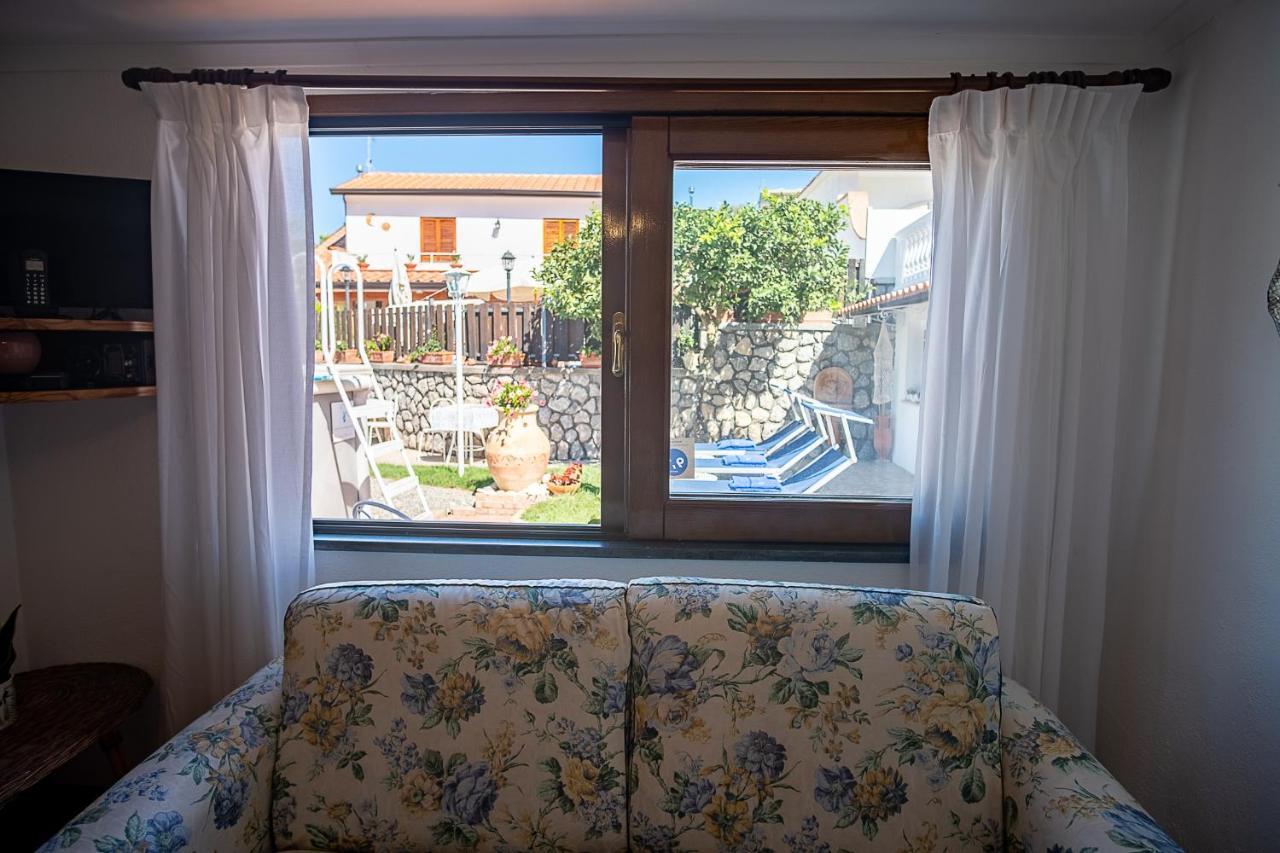 The Garden On Capri Villa มัสซาลูเบรนเซ ภายนอก รูปภาพ