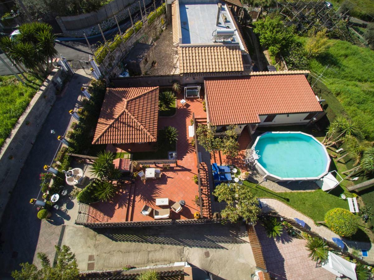 The Garden On Capri Villa มัสซาลูเบรนเซ ภายนอก รูปภาพ