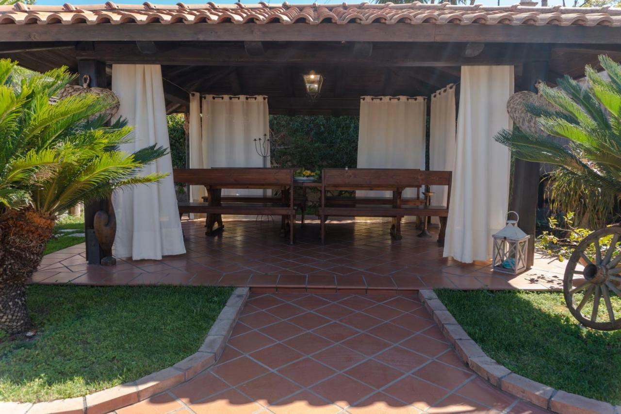The Garden On Capri Villa มัสซาลูเบรนเซ ภายนอก รูปภาพ
